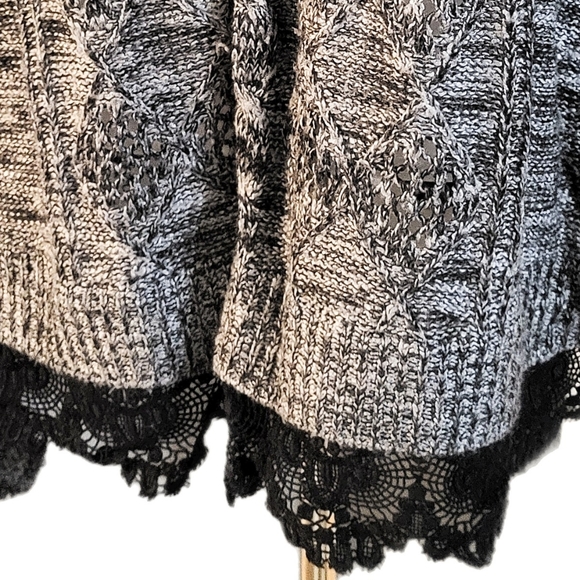 Maurices heathered gray soft knit sweater with crotched lace hem, like new cond. - Picture 11 of 11